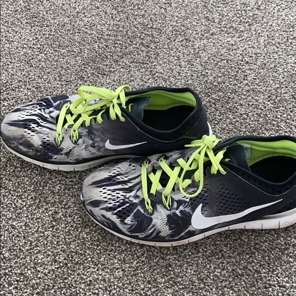 Black & white Nike’s with green laces - so cute!